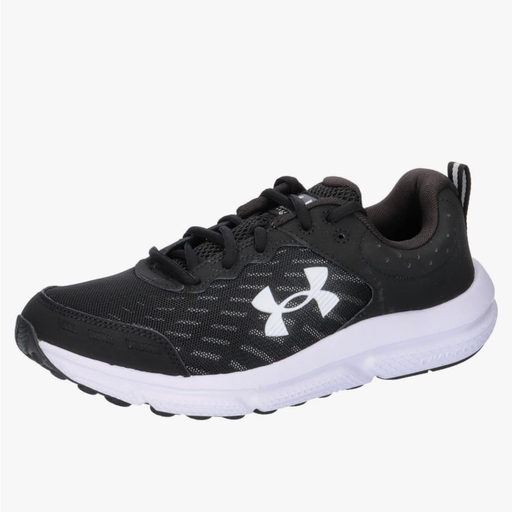 UA men’s Charged Assert 10 size 12. BNIB
